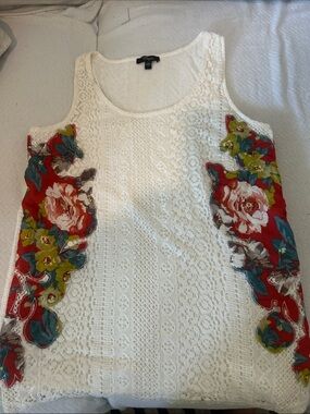 Cupio White Lace Tank with Red Floral Side Appliqué